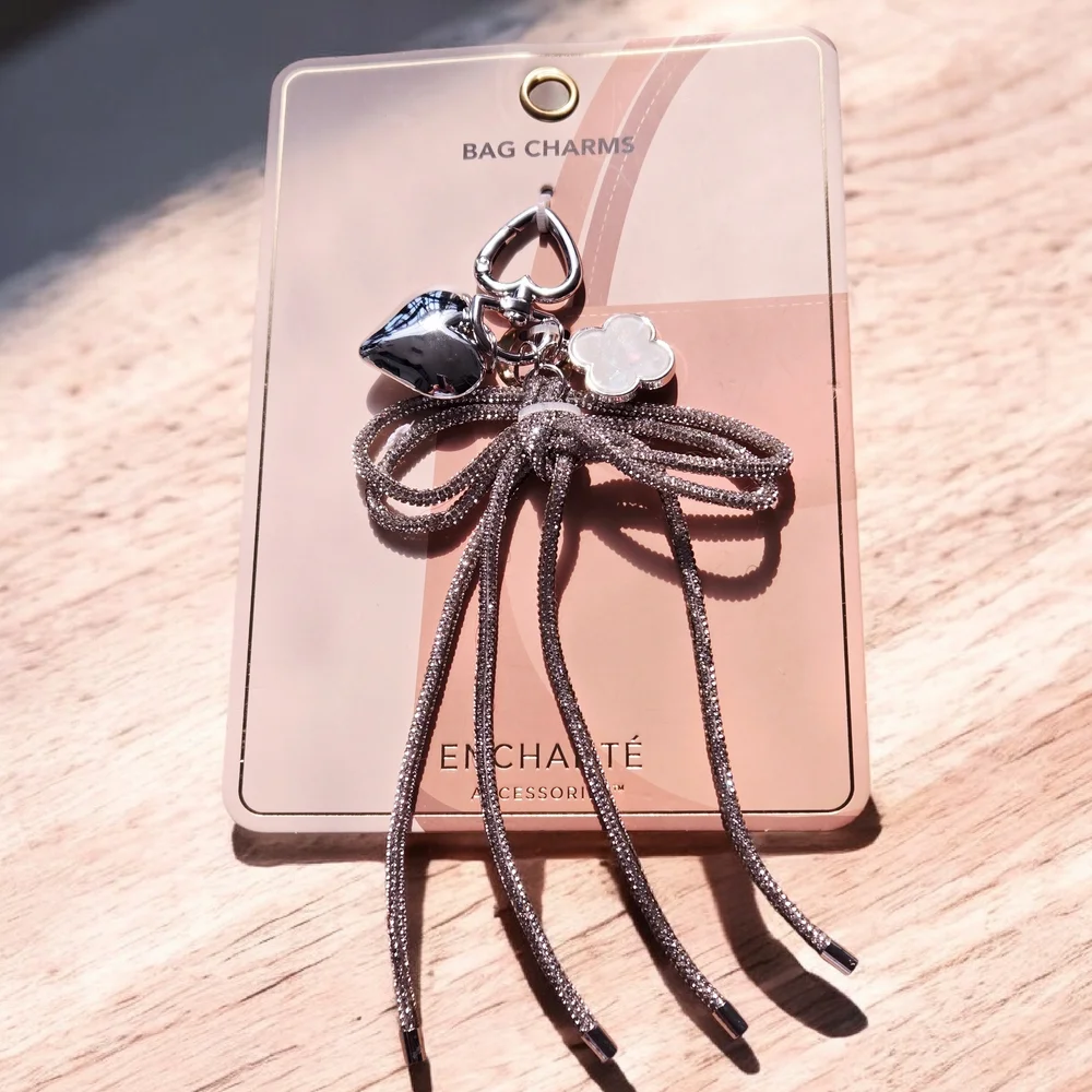 NEW Enchanté Silver Ribbon& Heart Bag Charm 8 Inches New With Tags - Picture 3 of 3